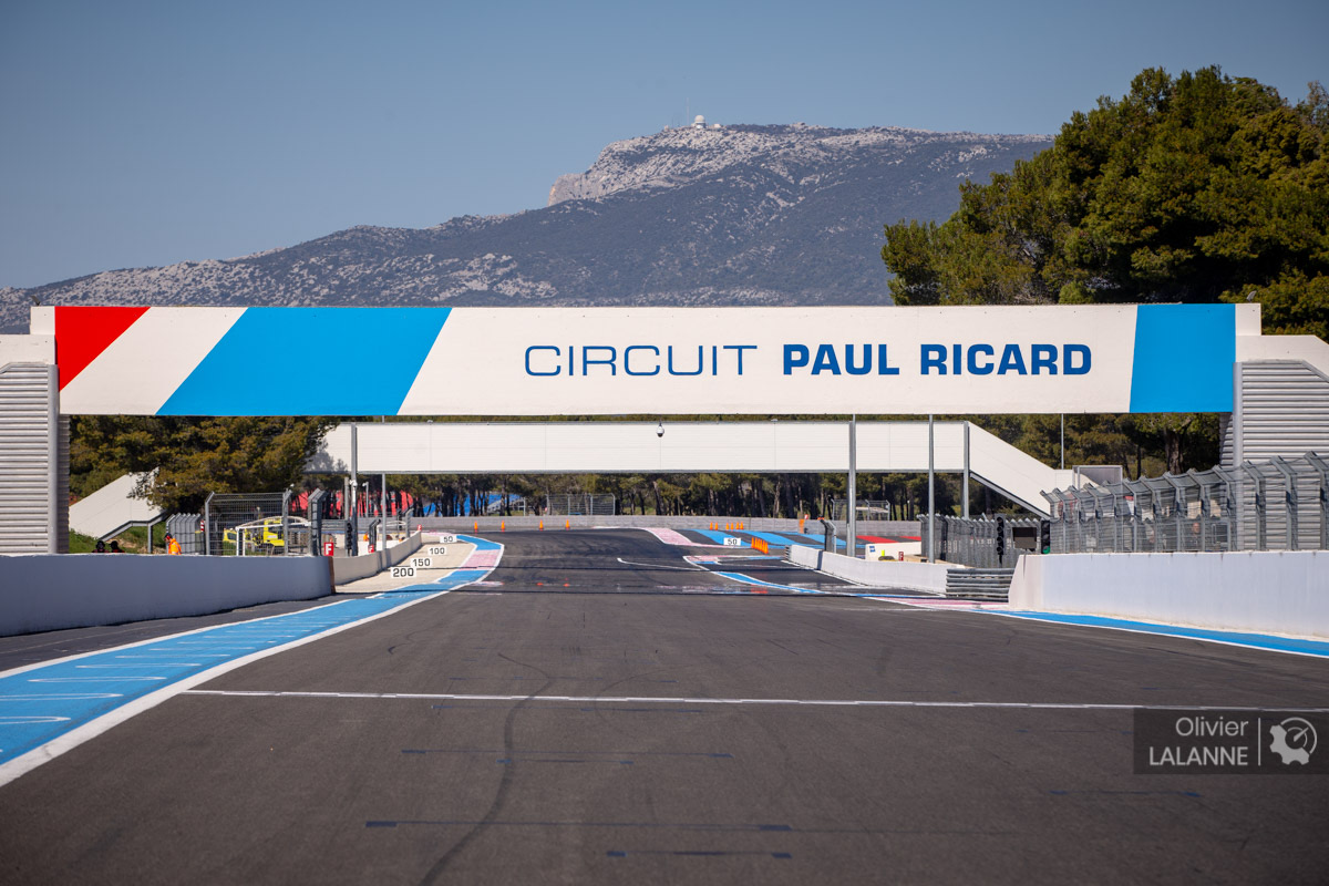 The start straight at Circuit Paul Ricard