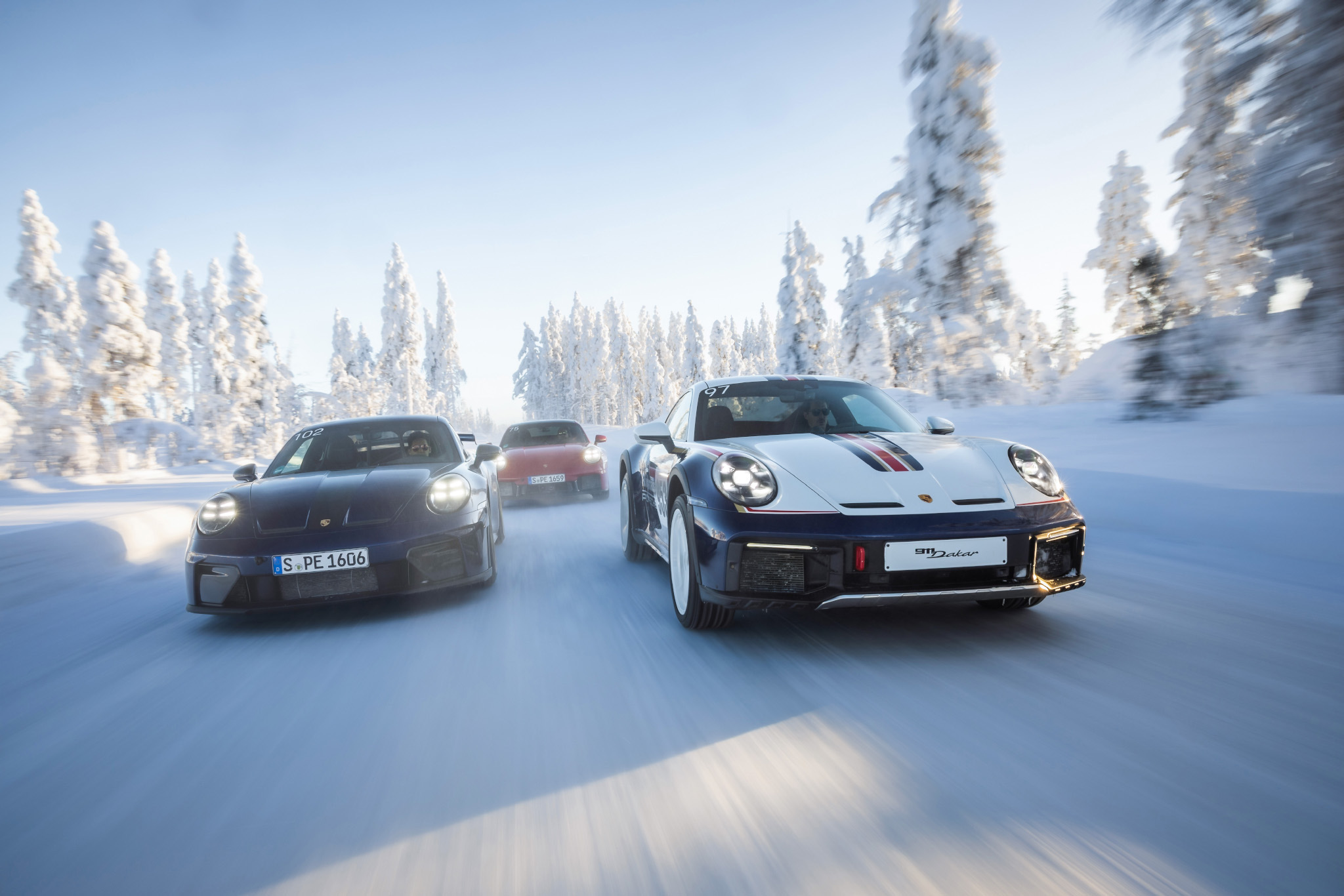 GT3 RS fleet on a frozen Finnish circuit